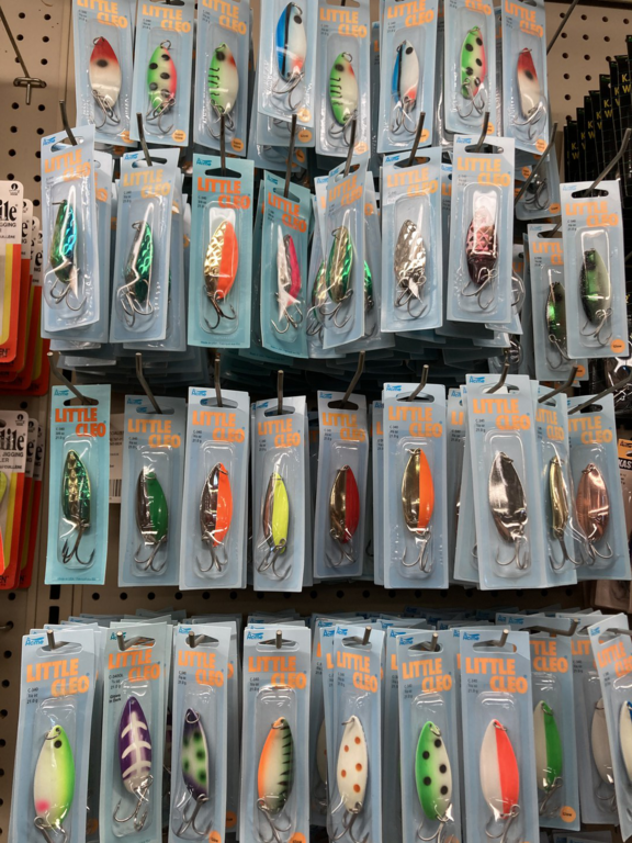 R&R Sports Fishin' Hole-Milwaukee's Finest Fishing Bait and Tackle